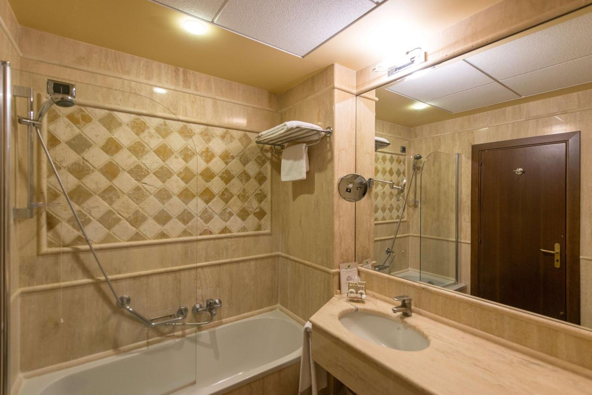 Grand Hotel Baia Verde Cannizzaro Екстериор снимка
