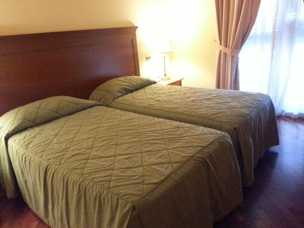 Grand Hotel Baia Verde Cannizzaro Екстериор снимка