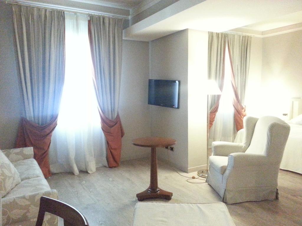 Grand Hotel Baia Verde Cannizzaro Екстериор снимка