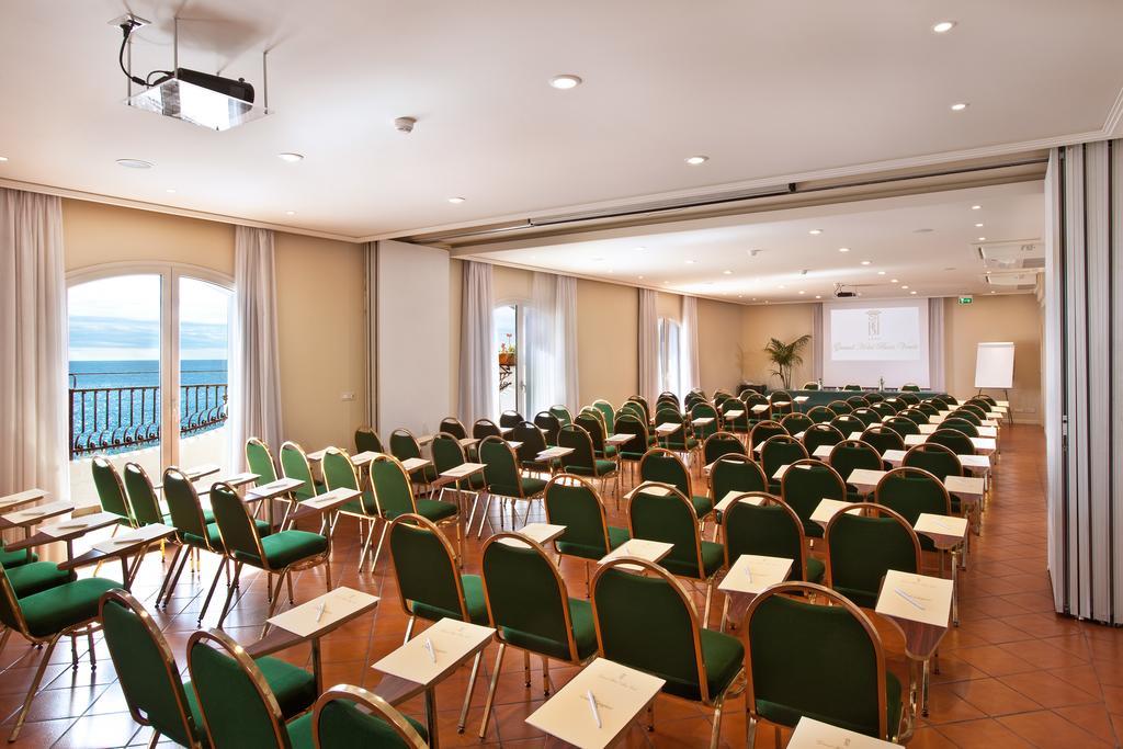 Grand Hotel Baia Verde Cannizzaro Екстериор снимка